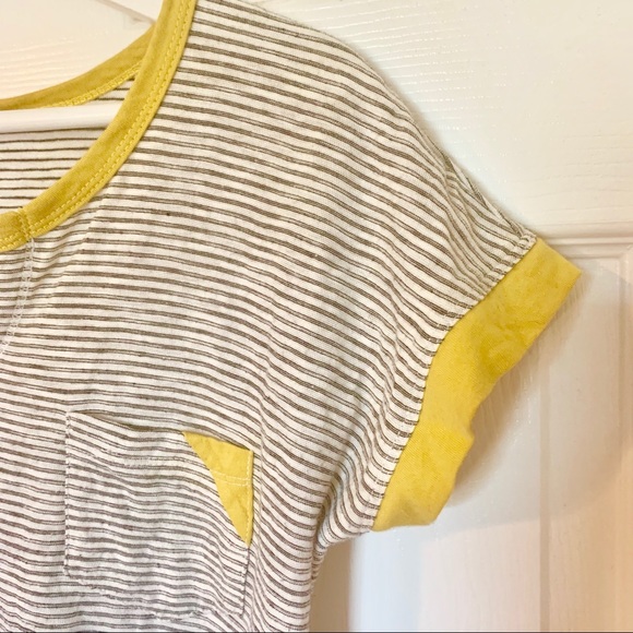 Hem & Thread T-shirt - Picture 2 of 3